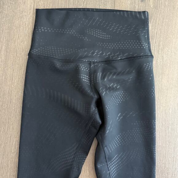 Lululemon Black Leggings EUC Size 2 - Picture 3 of 5